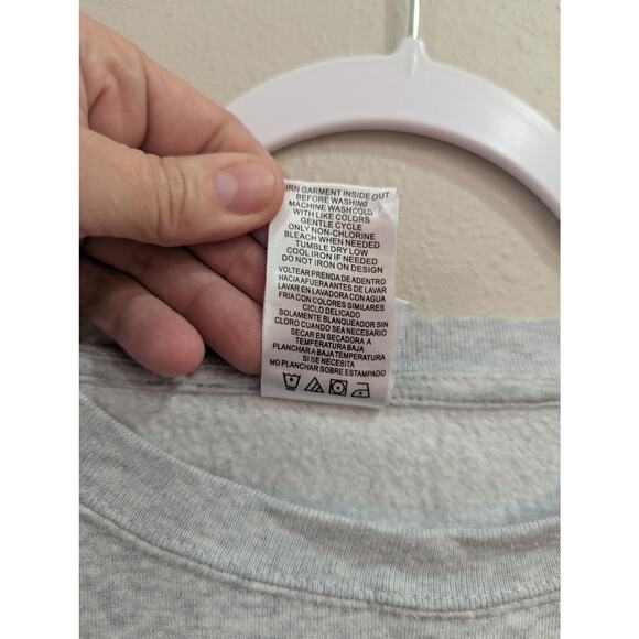 Women's heather gray sweatshirt w/Minnie Mouse embroidery size Large - Picture 6 of 11